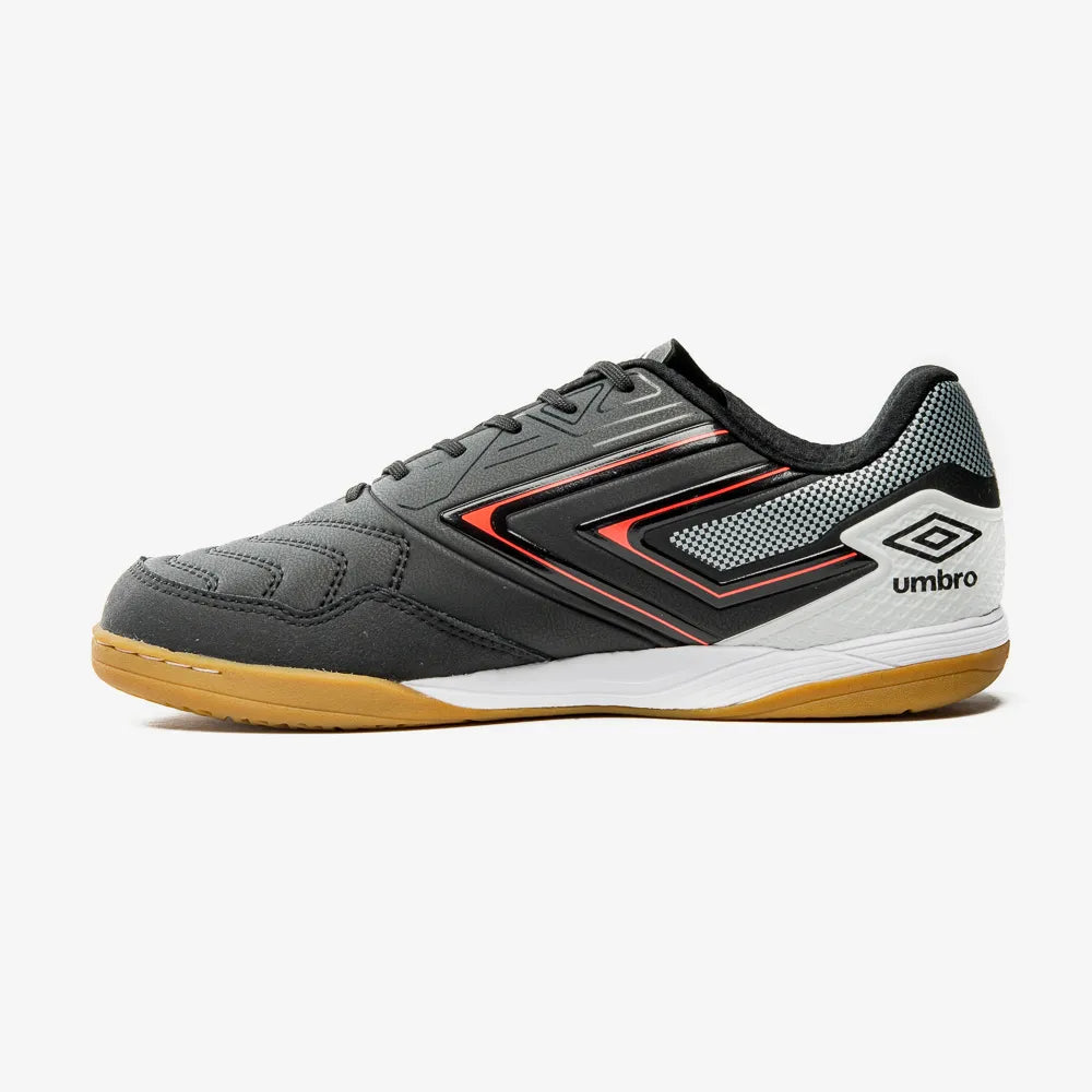 Chuteira Futsal Umbro Pro 5 Bump Club - Preto / Prata